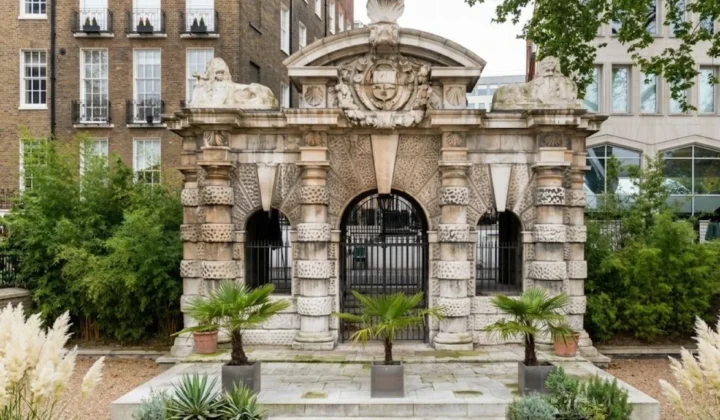 Victoria embankment gardens guide